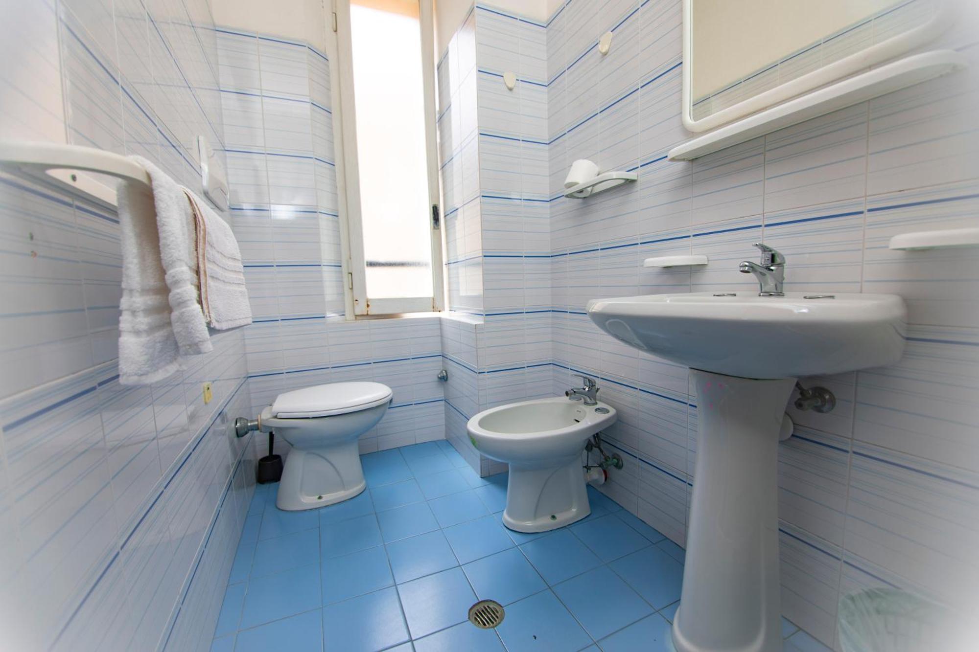Hotel Montebello Riccione Bagian luar foto